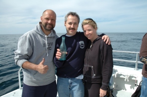 017 Joe Porter of Wreck Diving Magazine with one of the Peconic Bottles