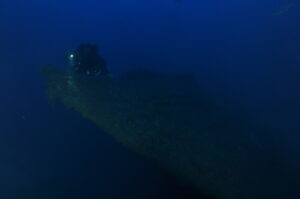 U 2513 bow head on
