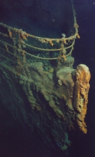 Titanic 013, the bow on an angle.